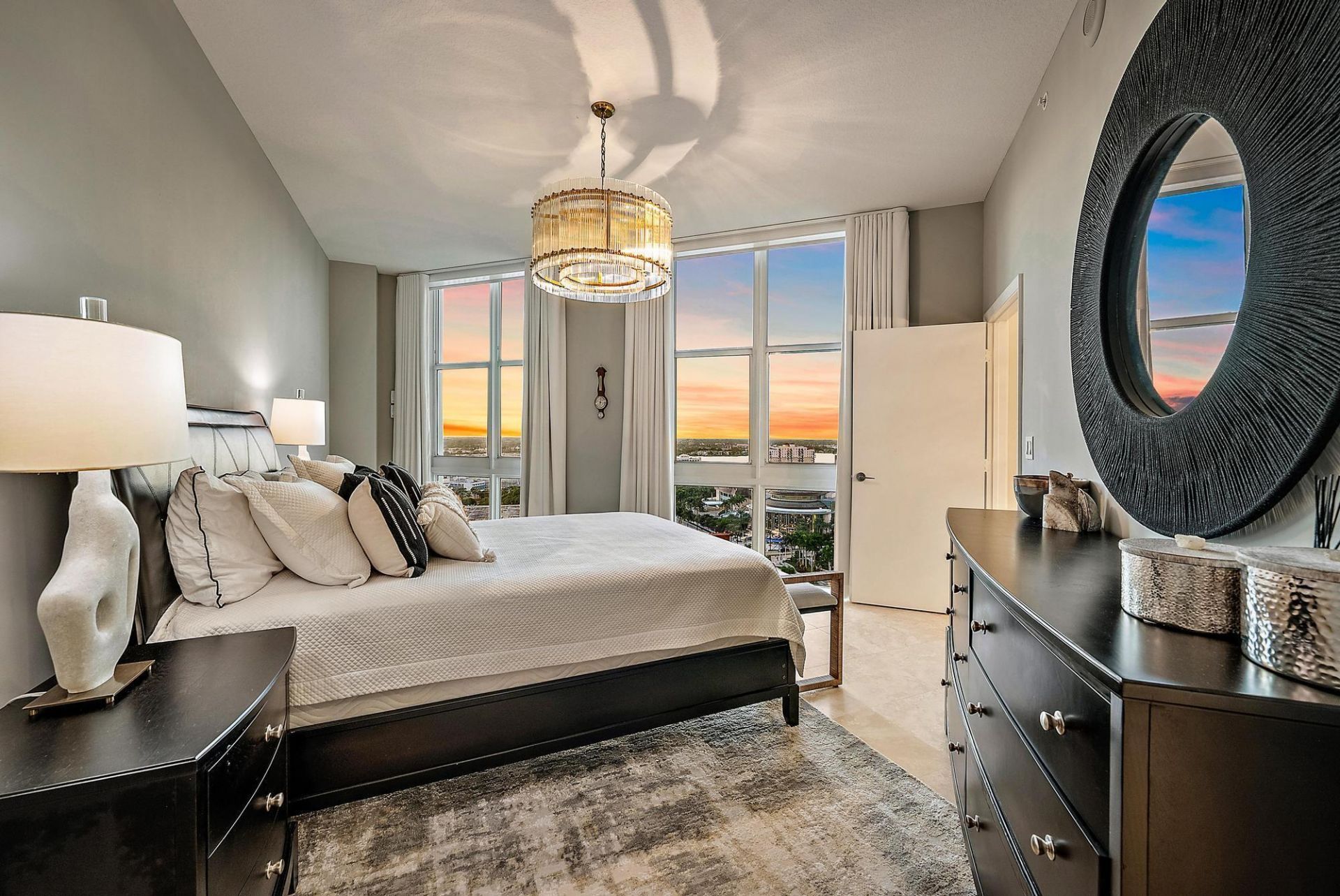 550 Okeechobee Boulevard, Unit Uph-11, West Palm Beach, FL 33401 Photo