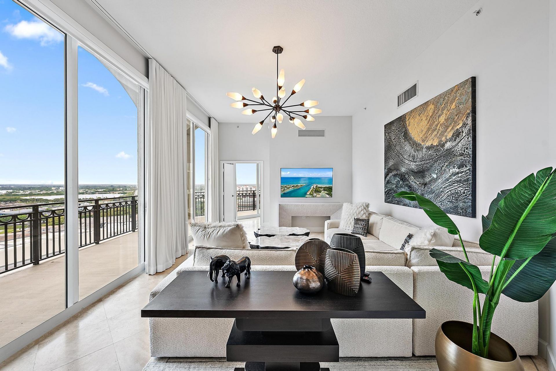 550 Okeechobee Boulevard, Unit Uph-11, West Palm Beach, FL 33401 Photo