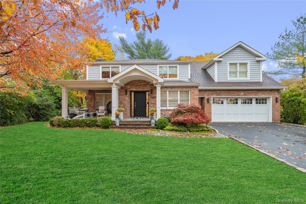 96 Oakdale Lane, East Hills, NY 11577 Main Photo