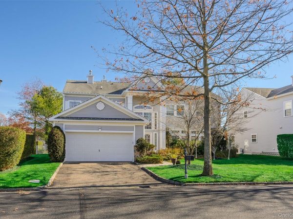 38 Hamlet Drive, Mount Sinai, NY 11766