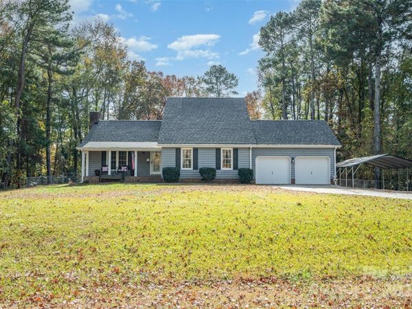 302 Nottingham Way , Wadesboro, NC 28170