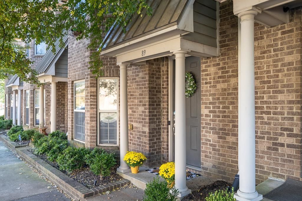 89 W CAROLINA AVE W Memphis, TN 38103