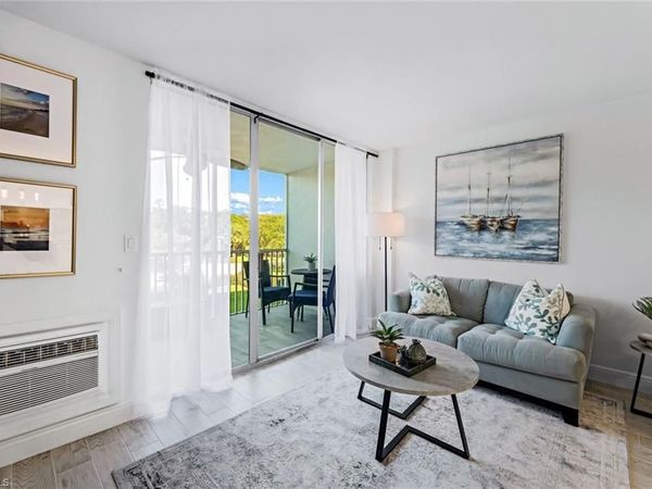 5 Bluebill AVE, Unit 205, NAPLES, FL 34108