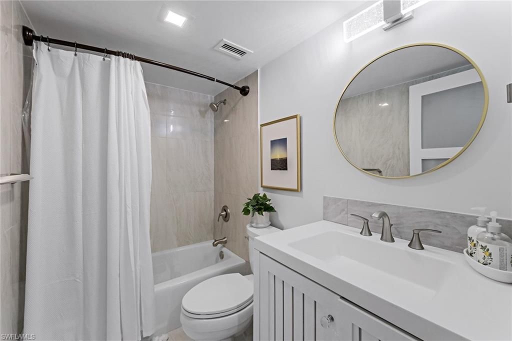 5 Bluebill Ave, Unit 205, Naples, FL 34108 Photo