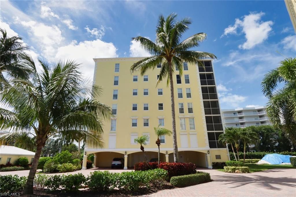 3483 Gulf Shore Blvd N, Unit 105, Naples, FL 34103 Photo