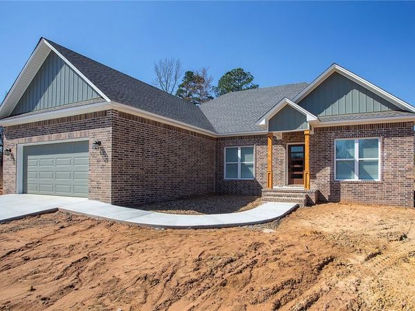 35 Rachel Circle, Russellville, AR 72802