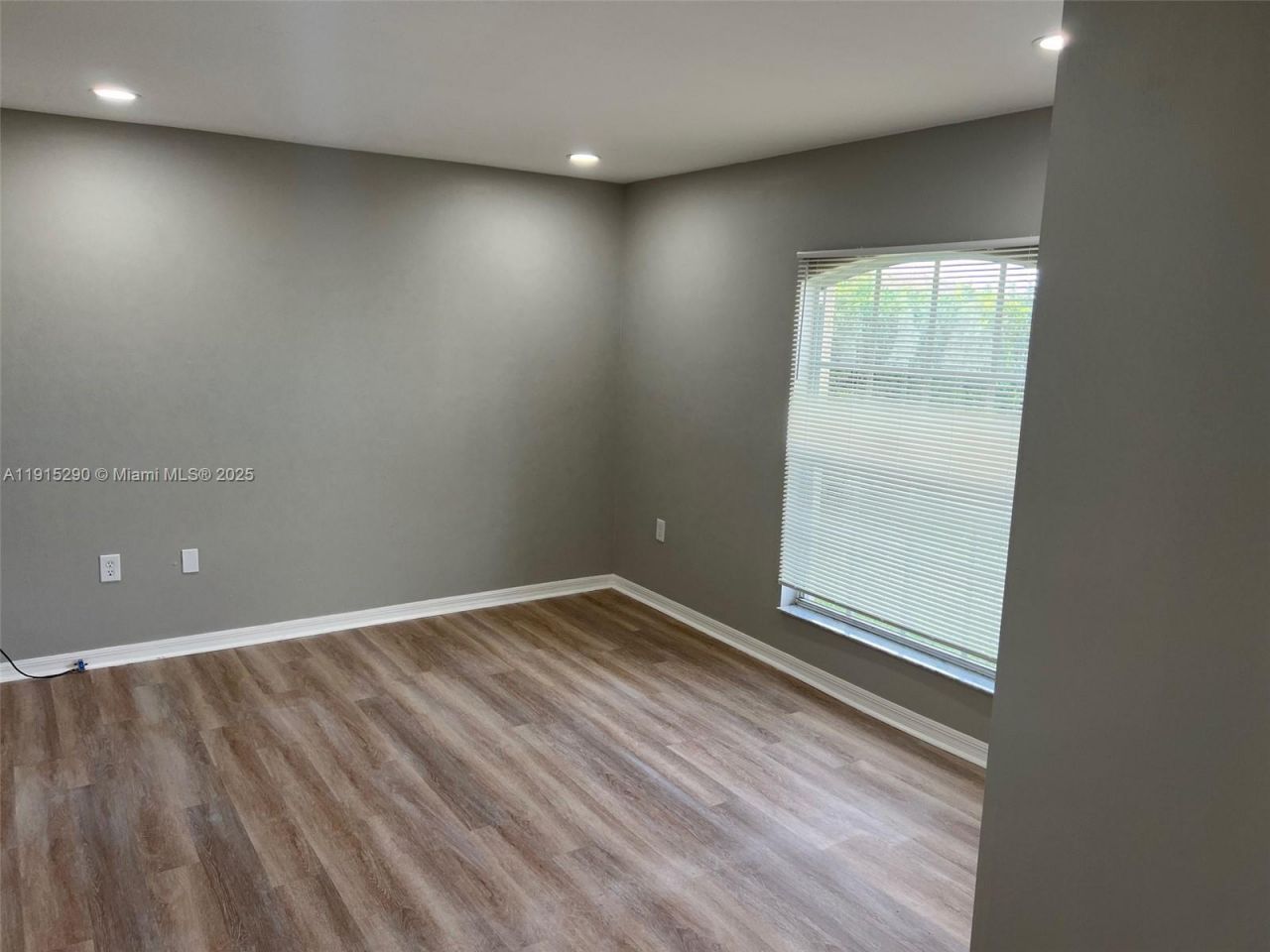 4015 6th St Sw, Lehigh Acres, FL 33976 Photo