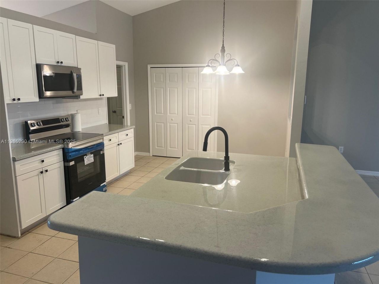 4015 6th St Sw, Lehigh Acres, FL 33976 Photo