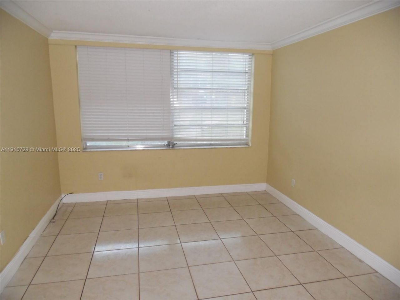 1501 NE 191st St, Unit C107, Miami, FL 33179 Photo