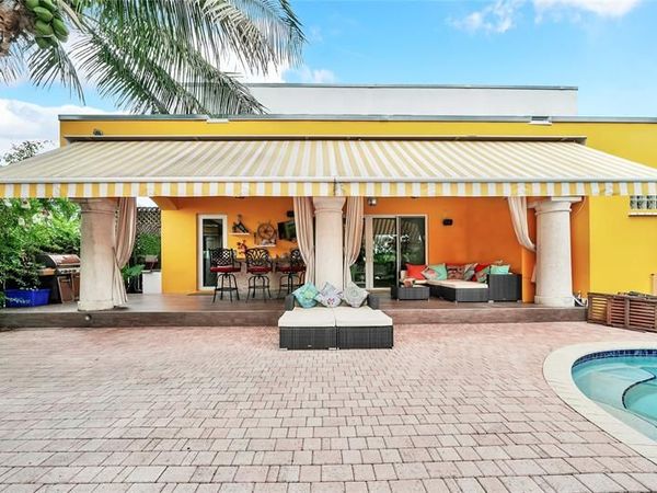 2631 Okeechobee Ln, Fort Lauderdale, FL 33312