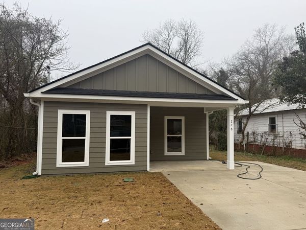 228 E Render Street, Lagrange, GA 30241