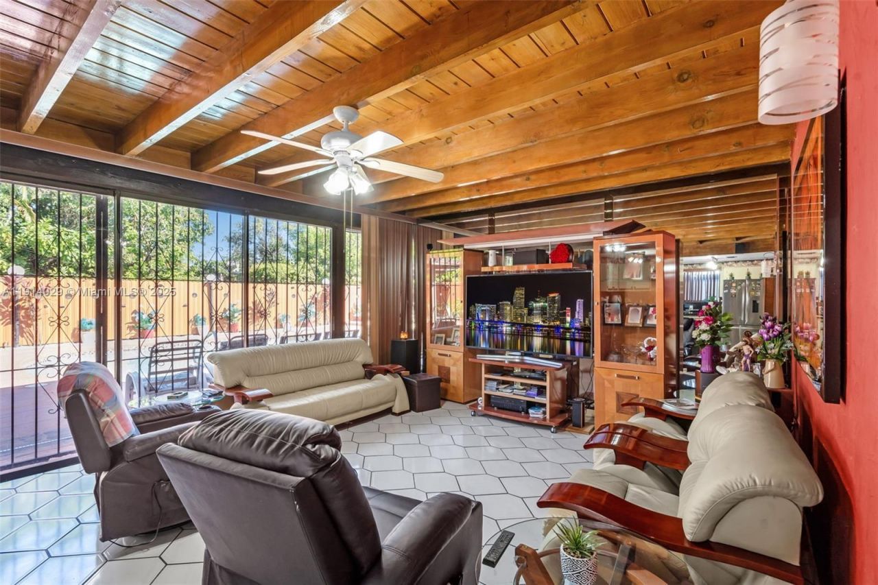 1861 SW 19th St, Miami, FL 33145 Photo