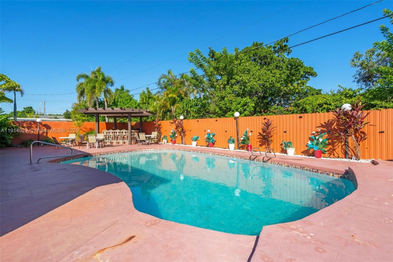 1861 SW 19th St, Miami, FL 33145 Photo