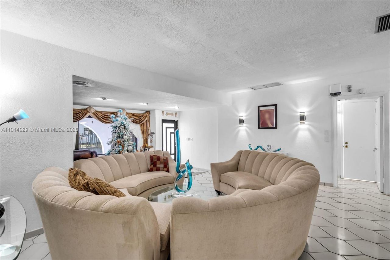 1861 SW 19th St, Miami, FL 33145 Photo