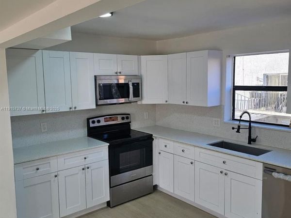 2287 W 53rd Pl, Unit 2287, Hialeah, FL 33016