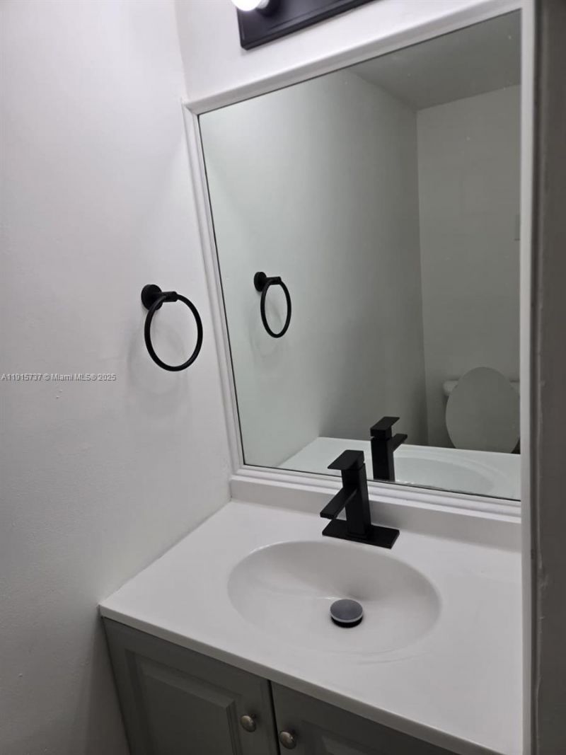 2287 W 53rd Pl, Unit 2287, Hialeah, FL 33016 Photo