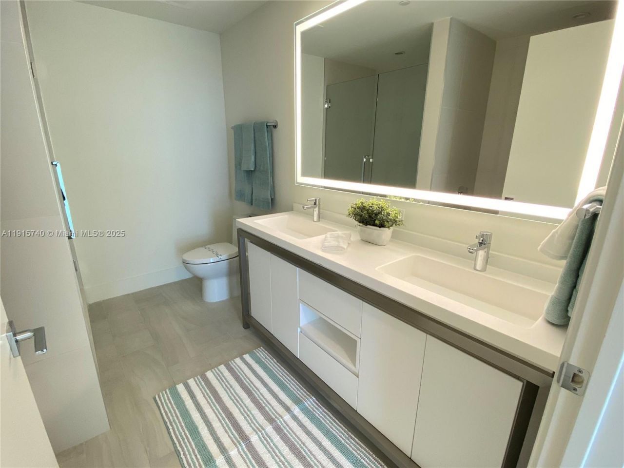 2000 Metropica Way, Unit 2104, Sunrise, FL 33323 Photo