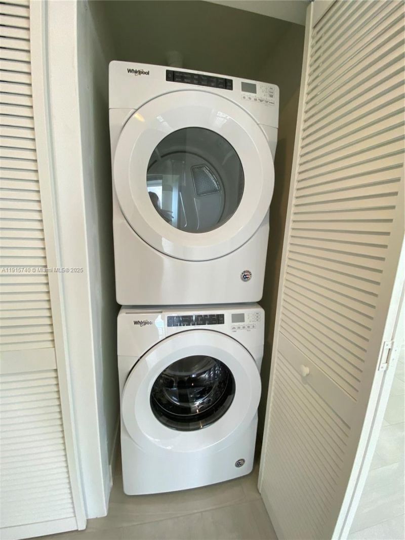 2000 Metropica Way, Unit 2104, Sunrise, FL 33323 Photo