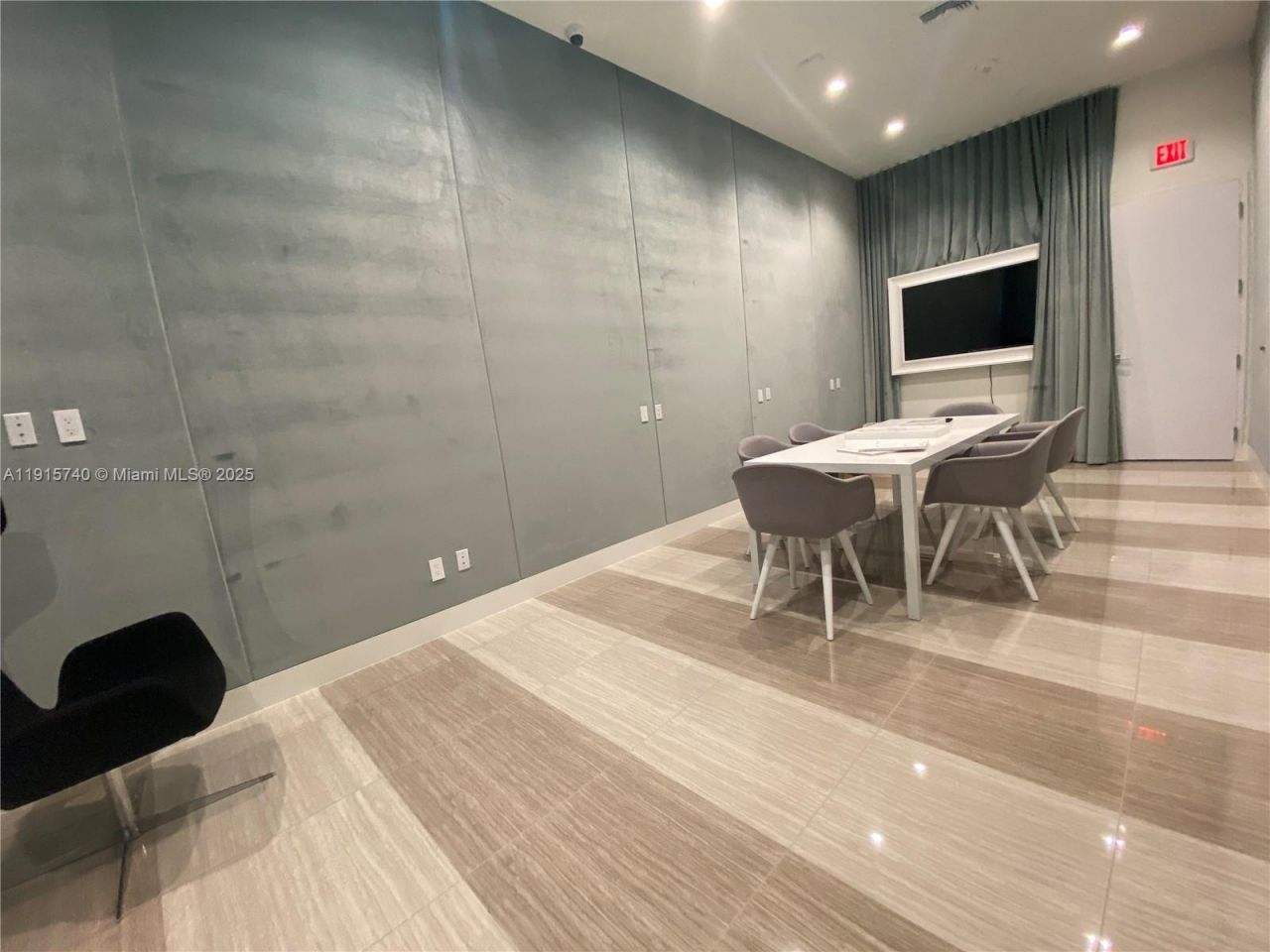 2000 Metropica Way, Unit 2104, Sunrise, FL 33323 Photo