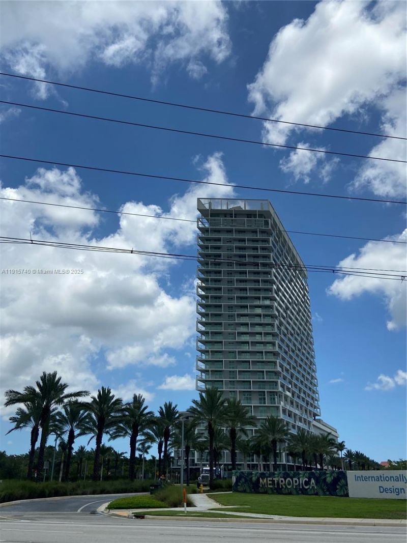 2000 Metropica Way, Unit 2104, Sunrise, FL 33323 Photo