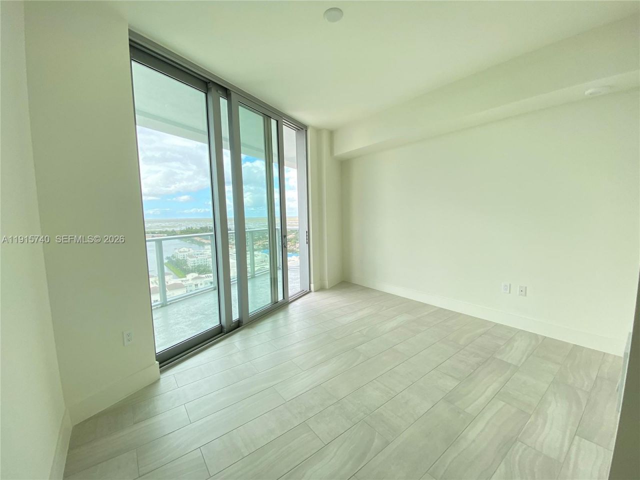 2000 Metropica Way, Unit 2104, Sunrise, FL 33323 Photo