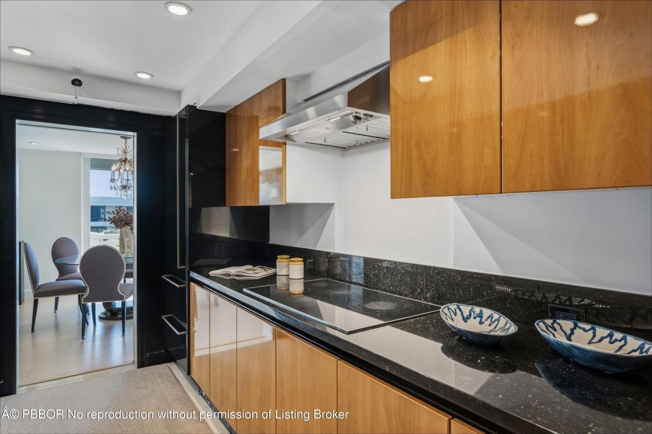 100 Sunrise Avenue, Unit 520/521, Palm Beach, FL 33480 Photo