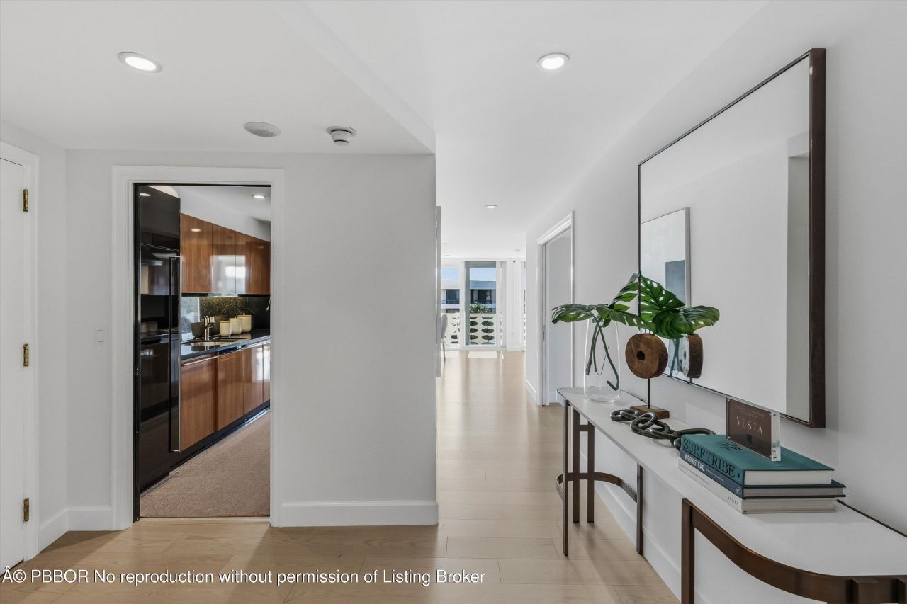 100 Sunrise Avenue, Unit 520/521, Palm Beach, FL 33480 Photo