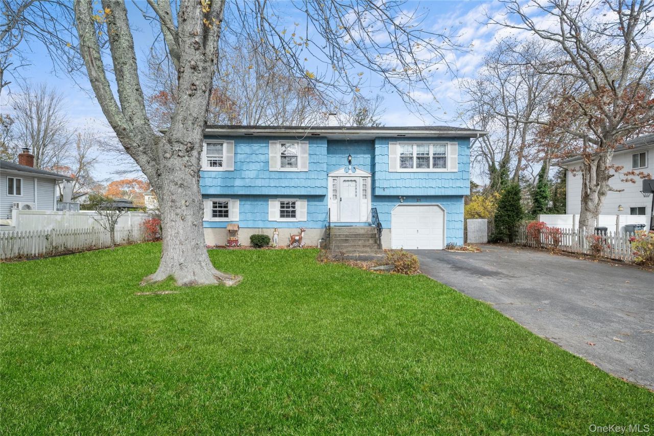 21 Lama Drive, Shirley, NY 11967 Main Photo
