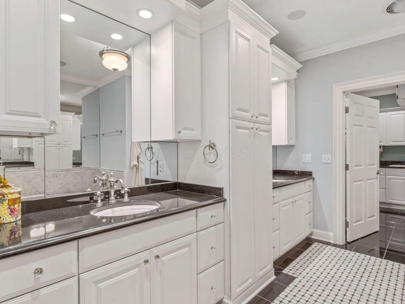 5735 Newbank Circle, Unit 303, Dublin, OH 43017 Photo 17