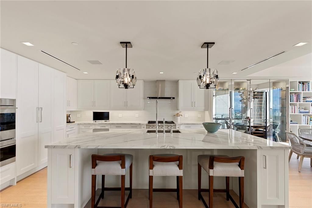 6897 Grenadier Blvd, Unit 902, Naples, FL 34108 Photo