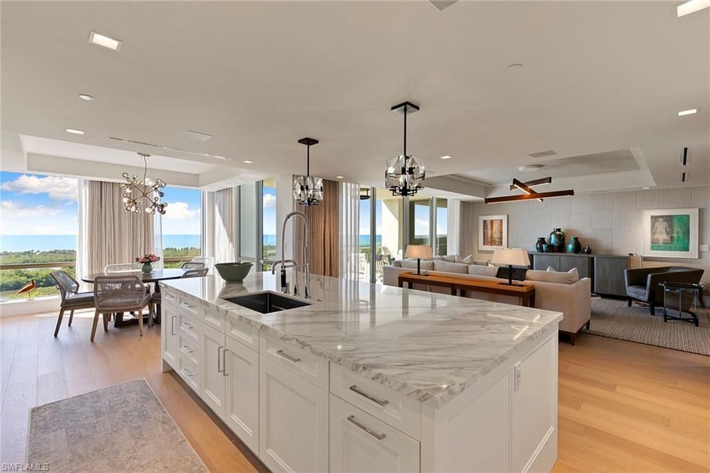 6897 Grenadier Blvd, Unit 902, Naples, FL 34108 Photo