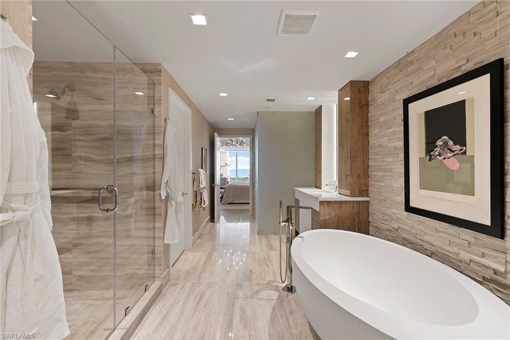 6897 Grenadier Blvd, Unit 902, Naples, FL 34108 Photo