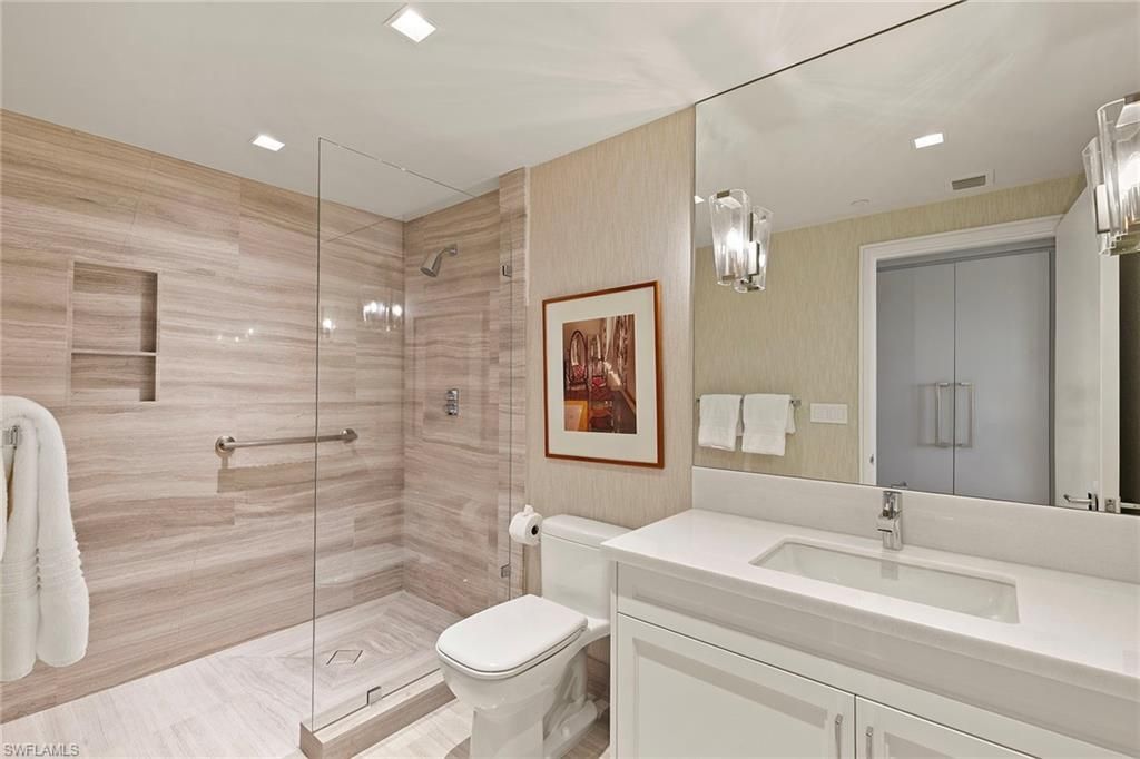 6897 Grenadier Blvd, Unit 902, Naples, FL 34108 Photo
