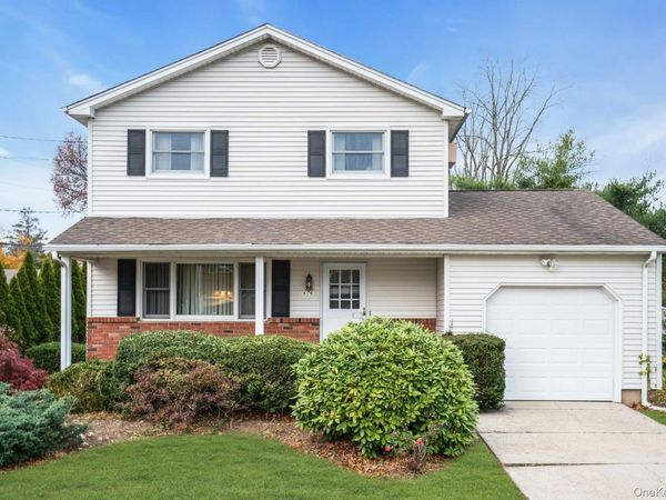 606 7th Avenue, East Northport, NY 11731