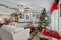 957 Jamestown Rd. photo 4