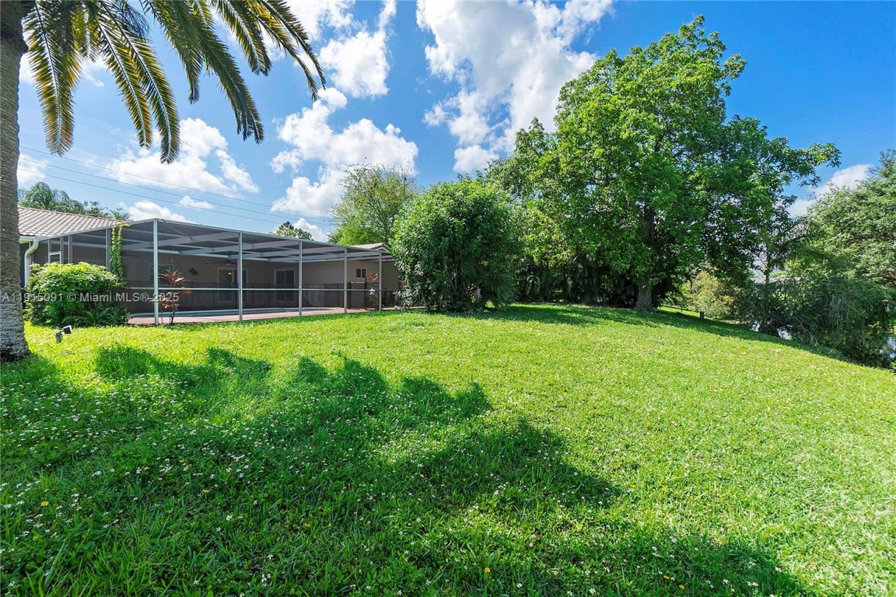 3880 Coral Hills Dr, Coral Springs, FL 33065 Photo