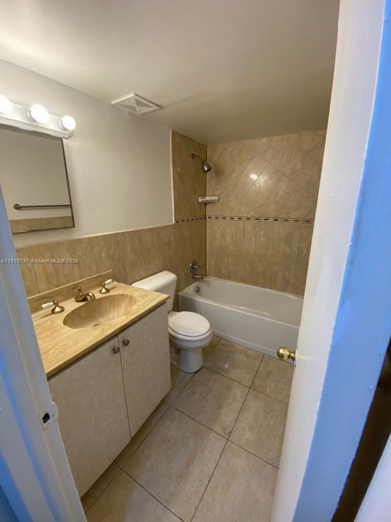 291 NW 177th St, Unit C-110, Miami Gardens, FL 33169 Photo