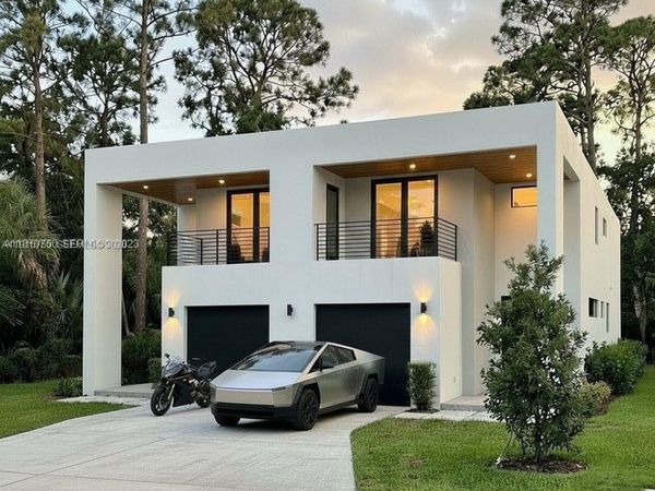 169 NE 69th St, Miami, FL 33138