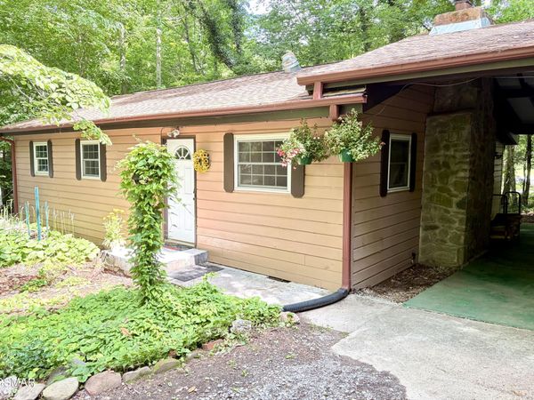 4413 E Scenic Drive, Gatlinburg, TN 37738