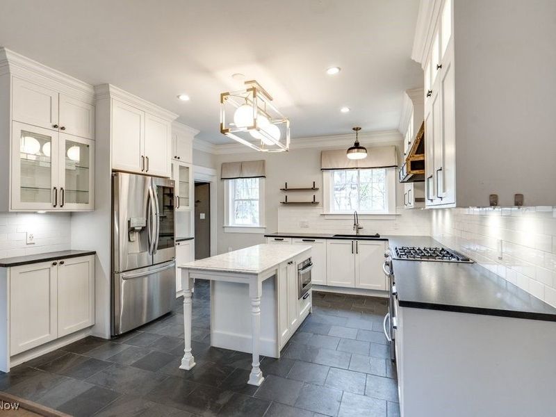 456 Merriman Road, Akron, OH 44303 Photo 14