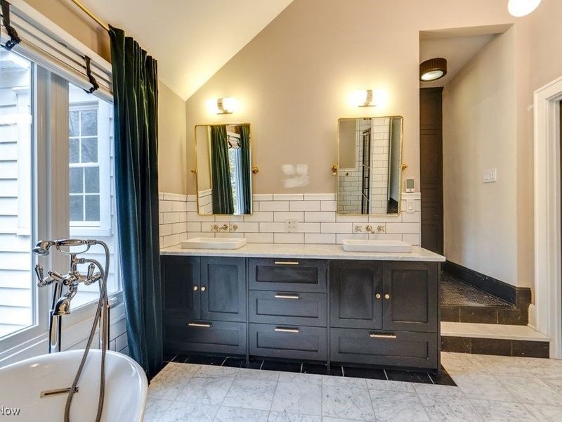 456 Merriman Road, Akron, OH 44303 Photo 28