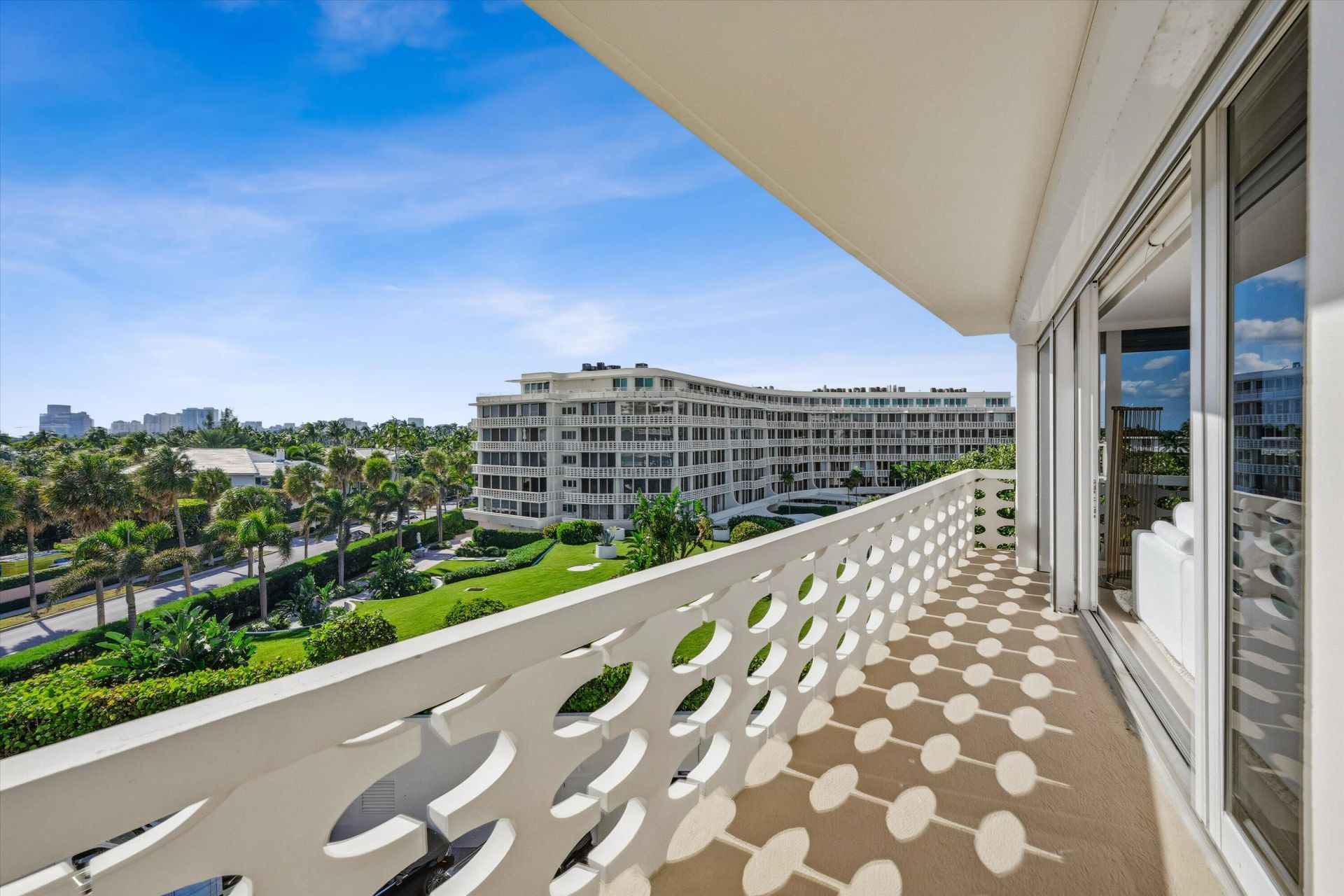 100 Sunrise Avenue, Unit 520/521, Palm Beach, FL 33480 Photo