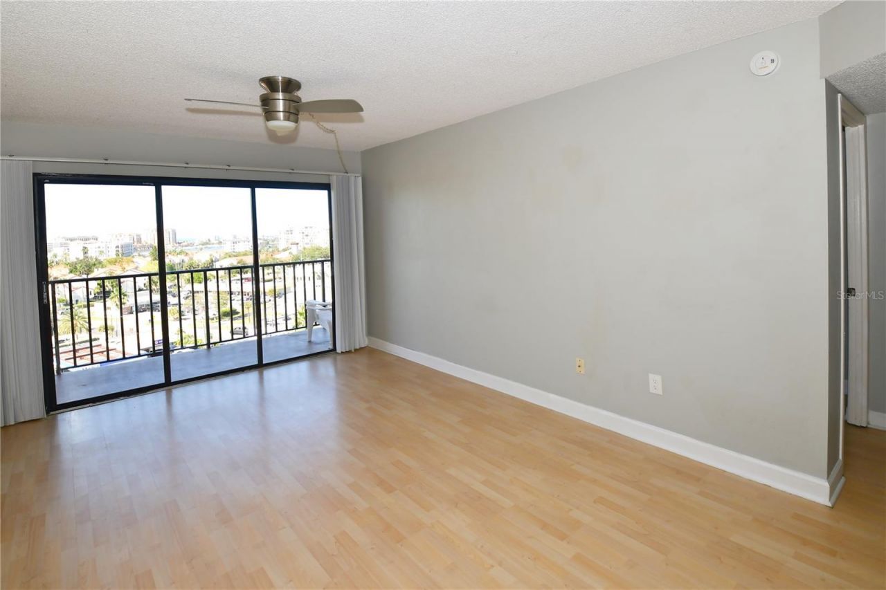 51 Island Way, Unit 909, Clearwater, FL 33767 Photo