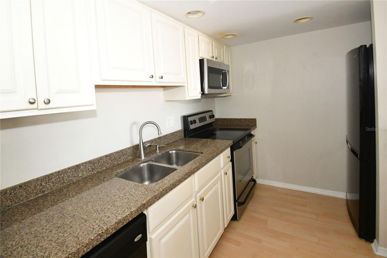 51 Island Way, Unit 909, Clearwater, FL 33767 Photo