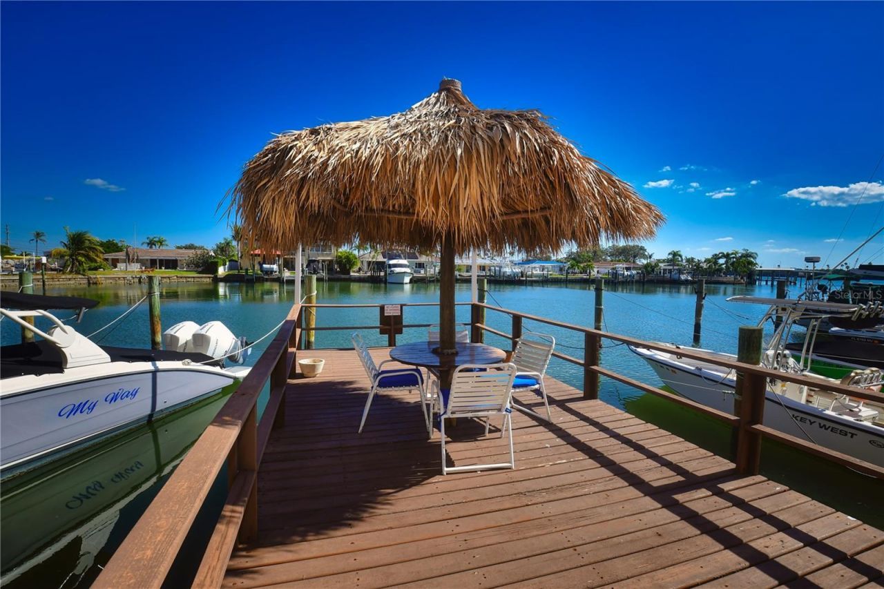 51 Island Way, Unit 909, Clearwater, FL 33767 Photo