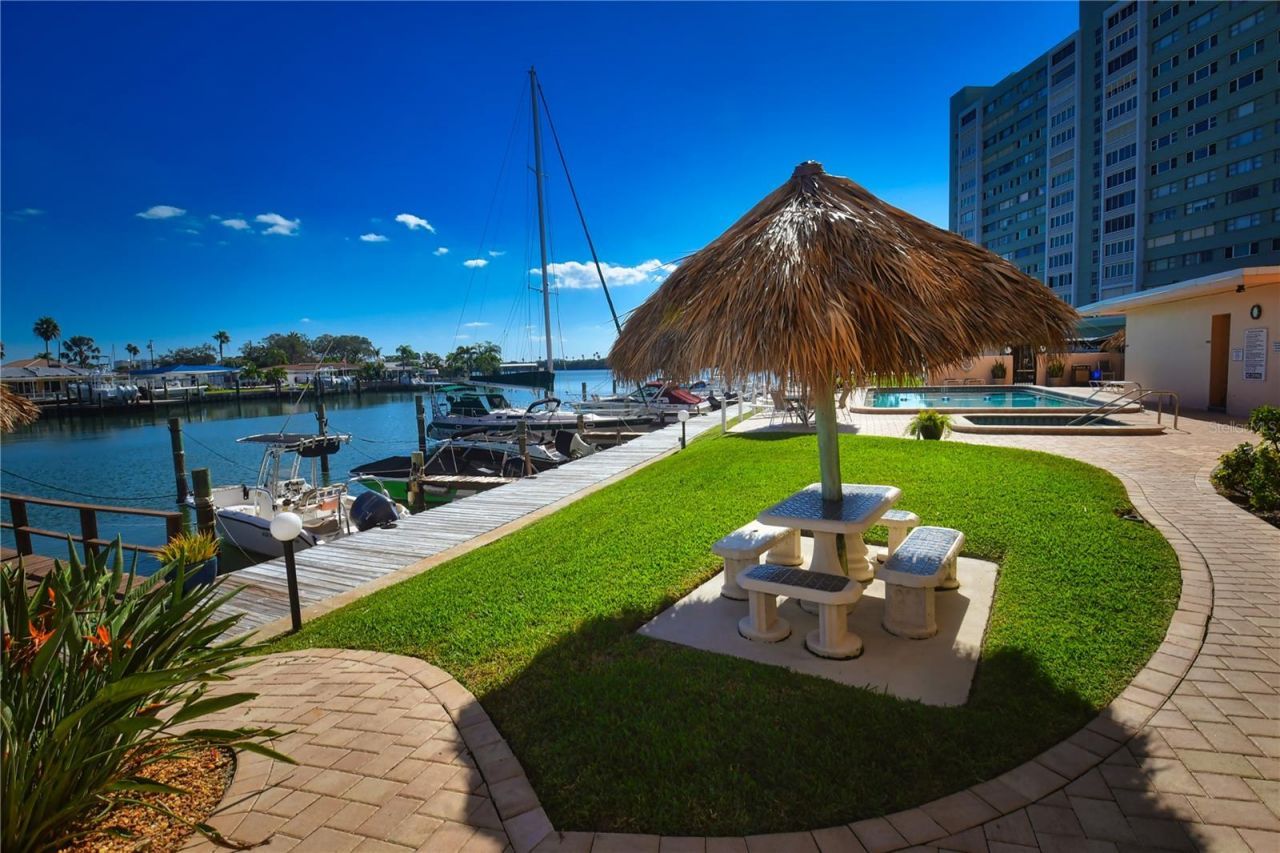 51 Island Way, Unit 909, Clearwater, FL 33767 Photo