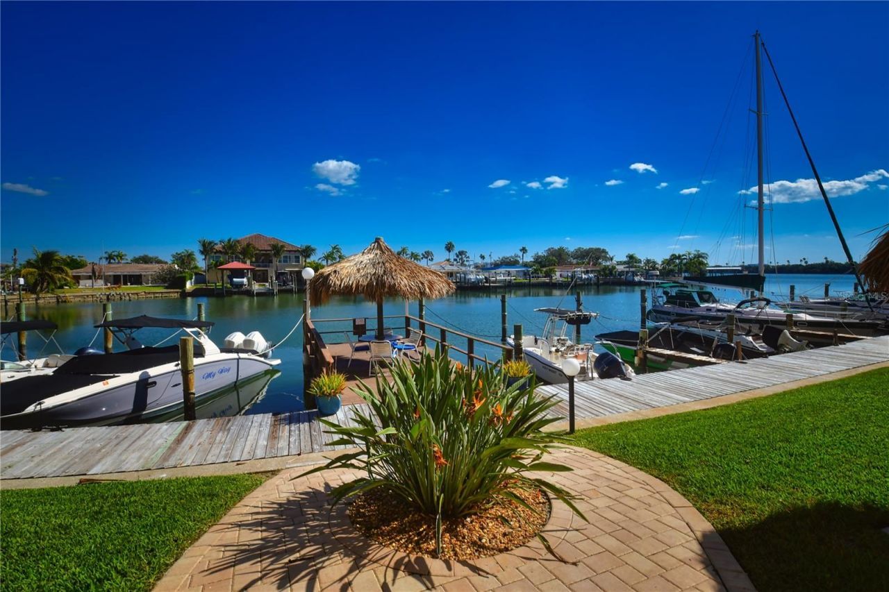 51 Island Way, Unit 909, Clearwater, FL 33767 Photo