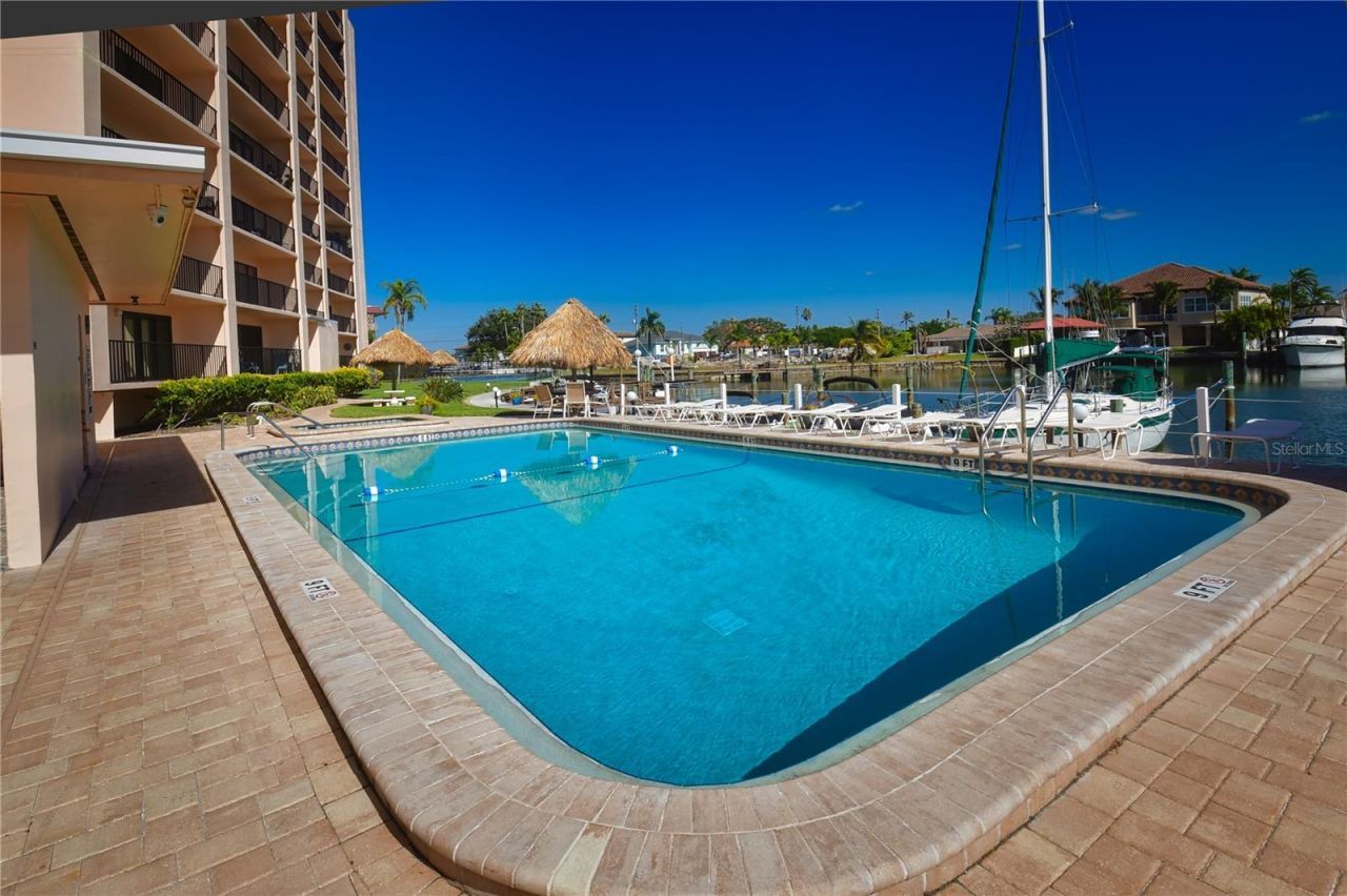 51 Island Way, Unit 909, Clearwater, FL 33767 Photo