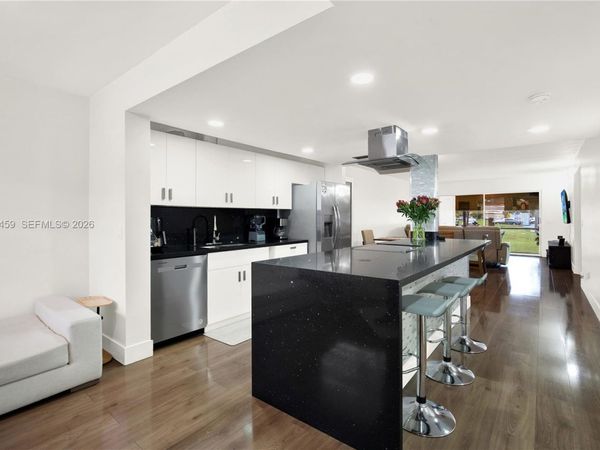 1100 SW 130th Ave, Unit 112H, Pembroke Pines, FL 33027