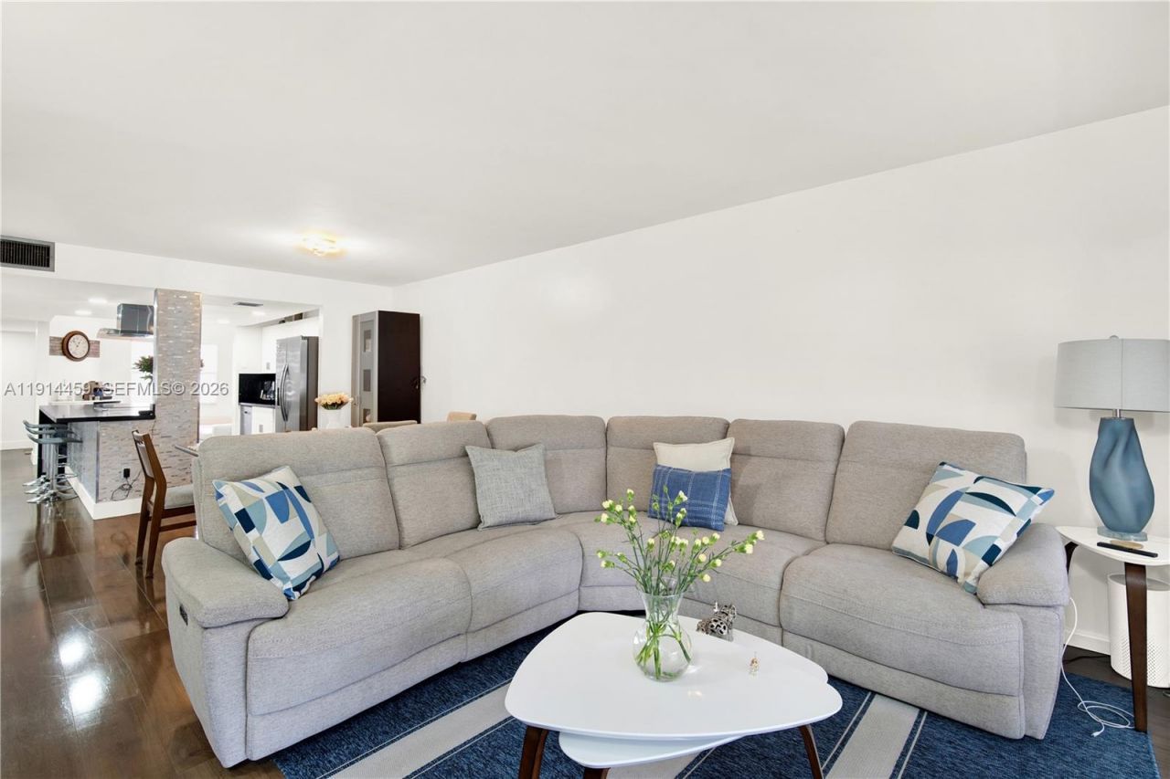 1100 SW 130th Ave, Unit 112H, Pembroke Pines, FL 33027 Photo